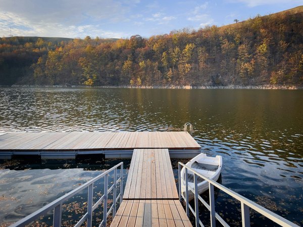 Les pontons flottants : une solution pratique pour l'accès à l'eau !
